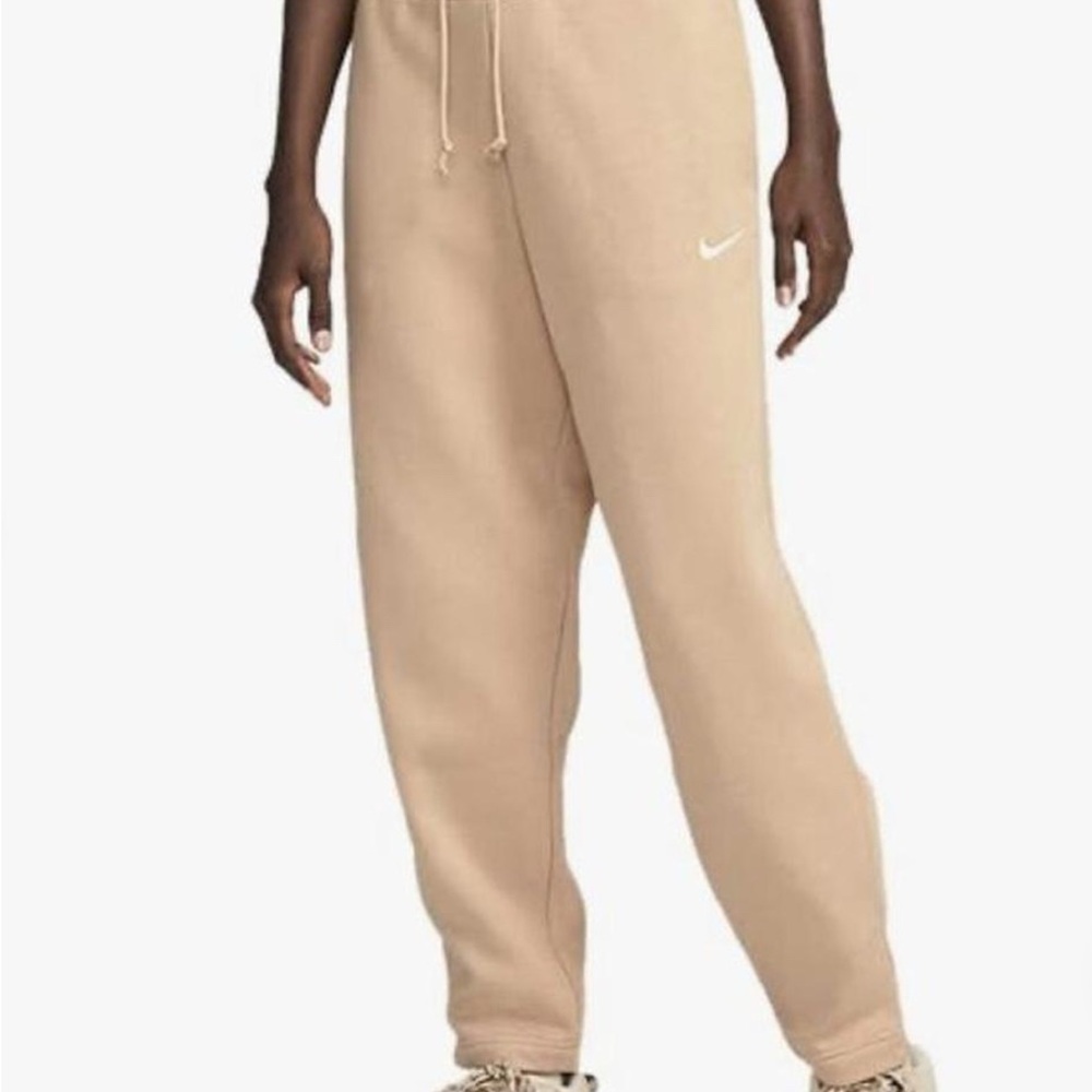 Nike Women's Tan Sweatpants
